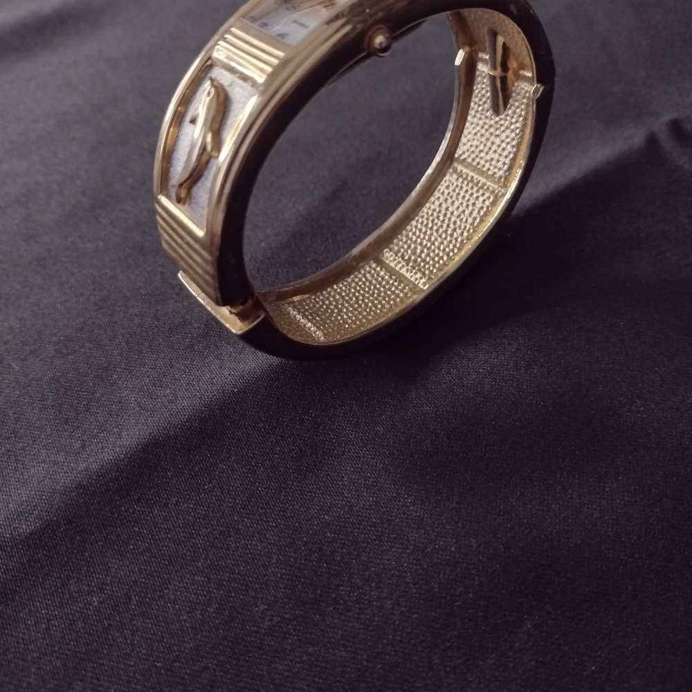 Watch - Picture 4 of 4